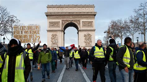 paris yellow vest protest latest news