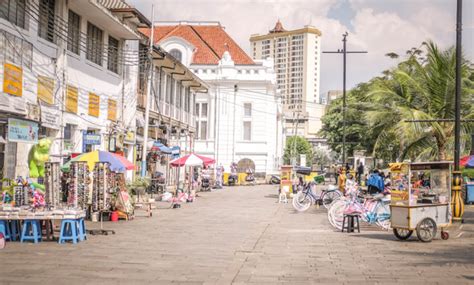 pasar baru jakarta buka jam berapa