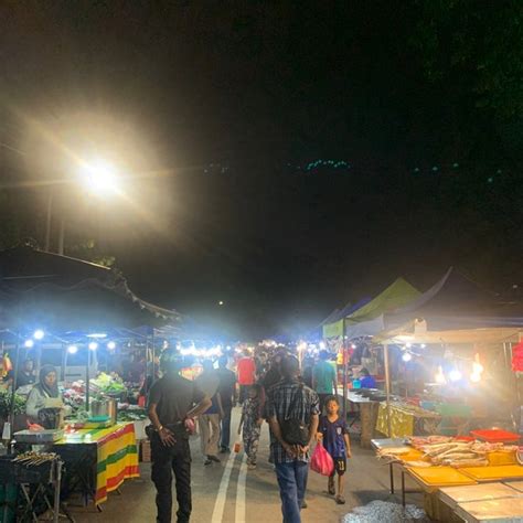 pasar malam isnin near me