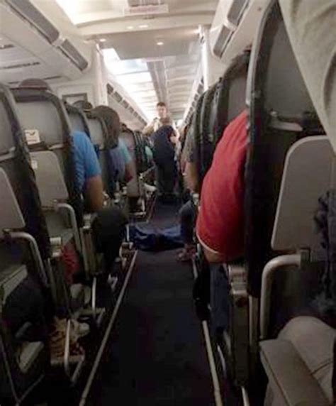 passenger dies on plane yesterday