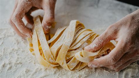 pasta kneading