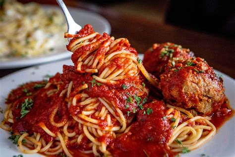 pasta restaurants near me open now within 5 mi
