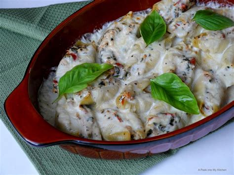 Pasta Shells With White Sauce