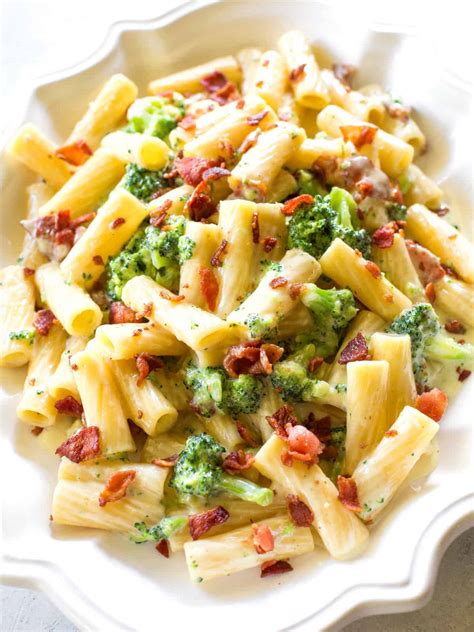 Pasta With Bacon Broccoli