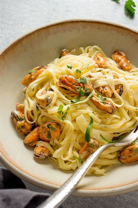 pasta with mussel meat