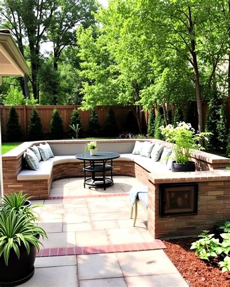 front yard half wall sitting area