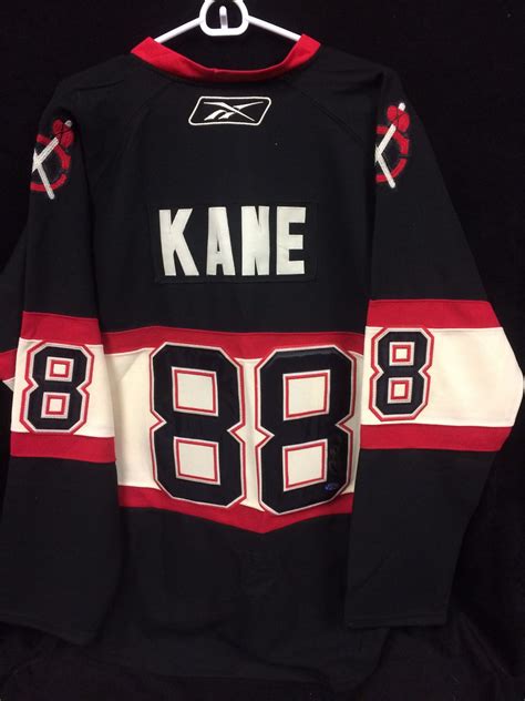 patrick kane autographed jersey