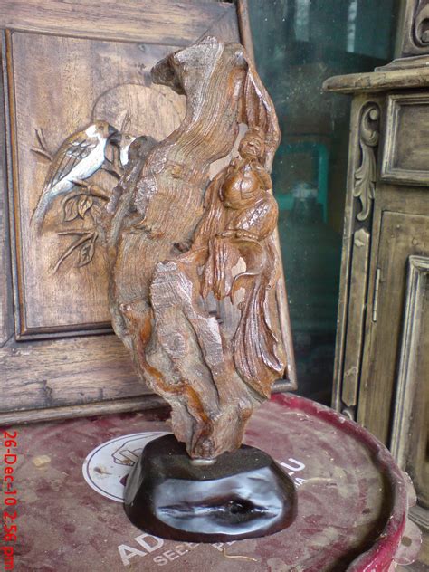 TEMUAN GALERI Sepasang Patung Kayu Primitif ( terjual )
