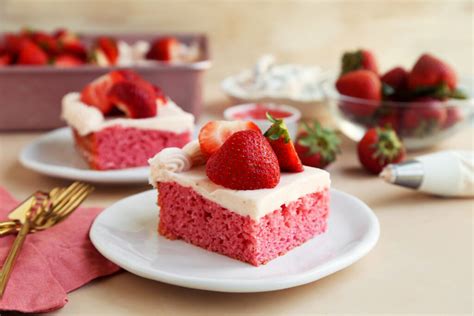 Yummy Yummy Strawberry Cake Recipes By Paula Deen