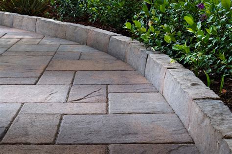 Elmhurst Patio & Driveway Lawn Edging, Landscape Edging & Paver Edging