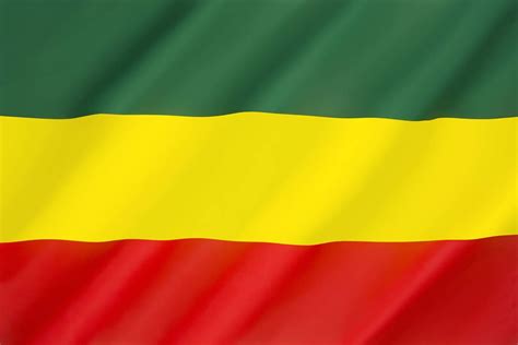 16 pays avec des drapeaux vert jaune rouge (couleurs panafricaines) Soccergist