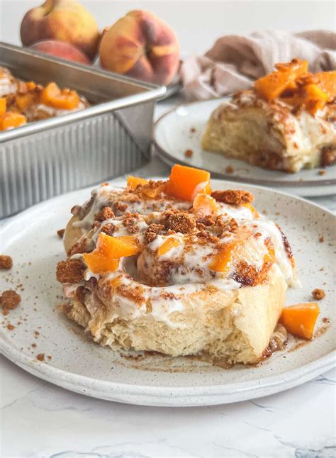 Peach Cobbler With Cinnamon Rolls: A Delicious Twist On A Classic Dessert