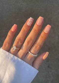 Peachy Acrylic Nails