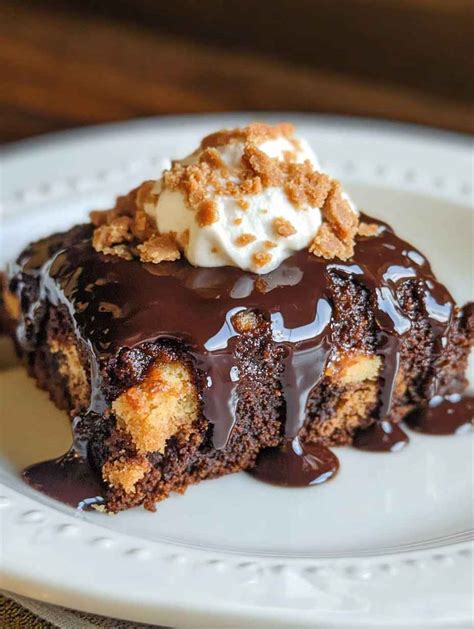 Peanut Butter Cup Dump Cake