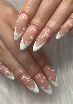 Pearl Acrylic Nails: A Trendy Nail Art Style In 2023