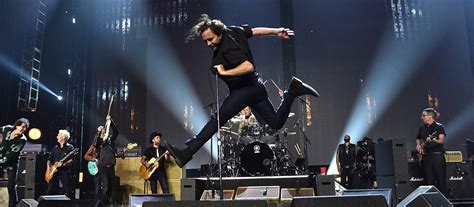 THE SKY I SCRAPE Pearl Jam's Rock Hall Ceremony A Review