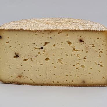 pecorino pepato aop