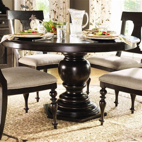 Pedestal Base Round Dining Table