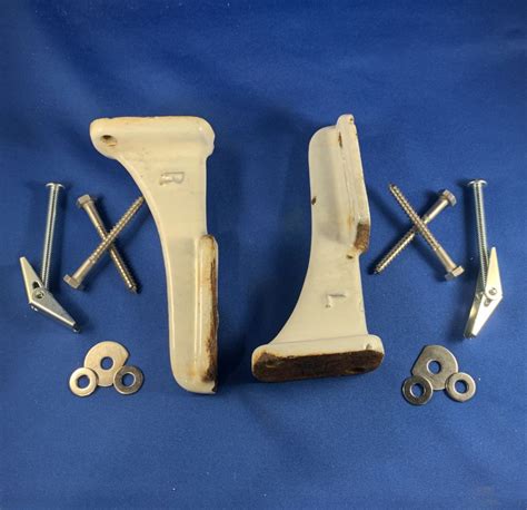 Pedestal Sink Brackets