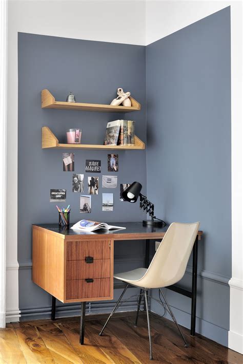 Mon bureau transformé avec la couleur bleue tendance de l'année Idée