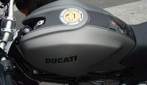 Ducati Monster Noir Gris Mat Peintre Fabrice