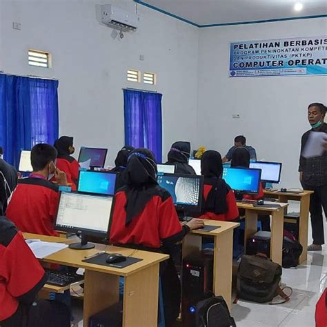 Kominfo Temanggung Berikan Pelatihan Dasar Komputer Kepada Masyarakat