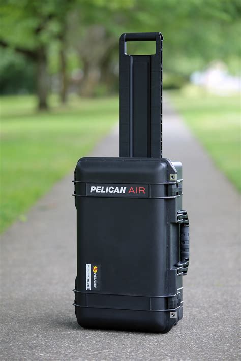 pelican 1535 air dimensions