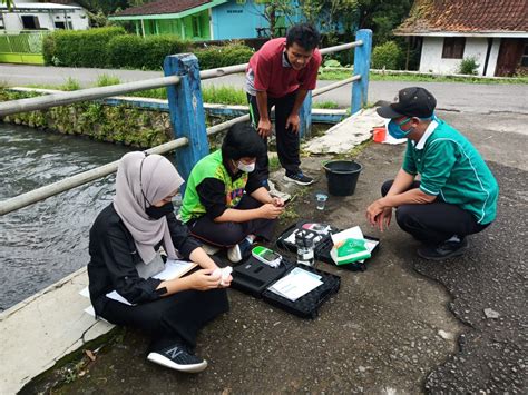 Peluang Emas: Panduan Karier Pemantau Kualitas Lingkungan