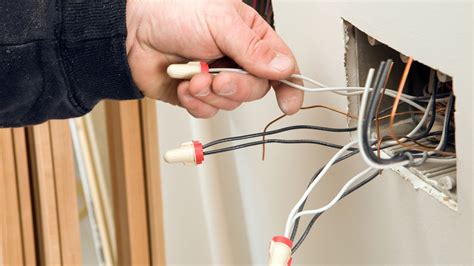 Pemasangan kabel listrik