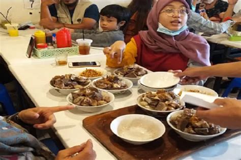 Penjual Bakso Terdekat