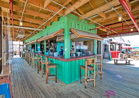 Unbiased Review of Flounder's Chowder House in Pensacola Beach