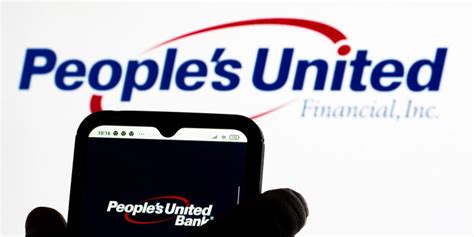 people's united financial stock