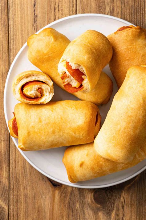 Pepperoni Dinner Rolls