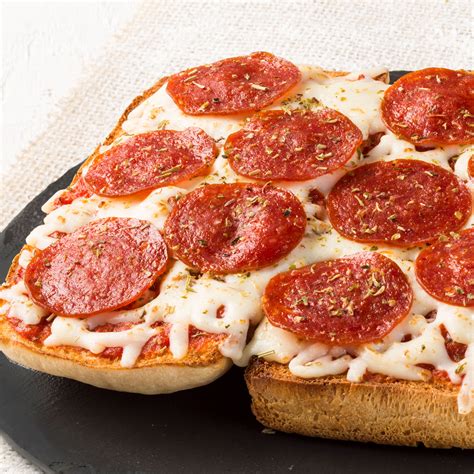 pepperoni pizza bread