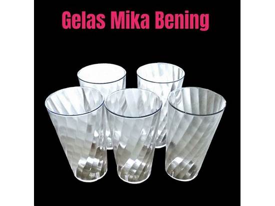 Perbedaan Gelas Mika Bening Dengan Gelas Plastik