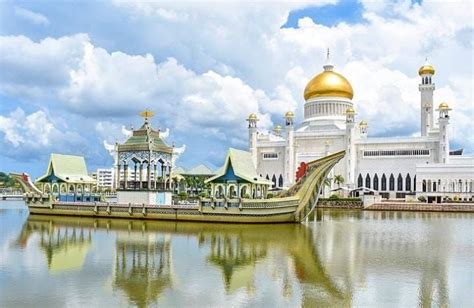Perekonomian negara Brunei Darussalam bertumpu pada sektor