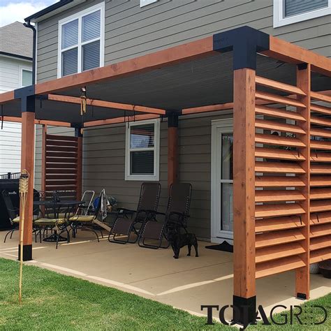 pergola post