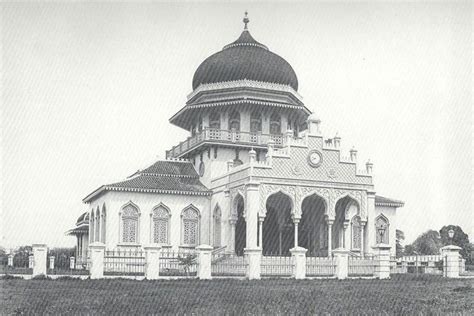 Perkembangan Arsitektur dan Kesenian Islam di Indonesia