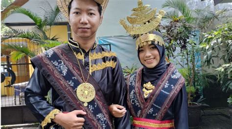 persewaan baju adat malang