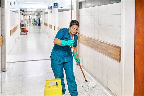 personal de limpieza hospital