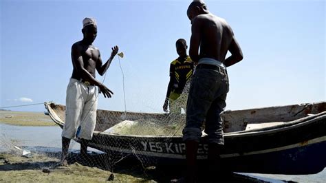 pesca ilegal em angola