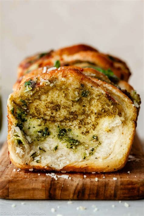 Pesto Pan Bread