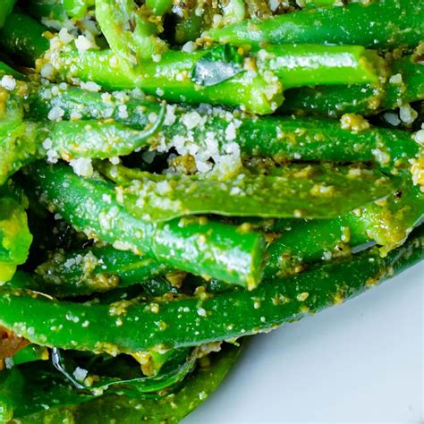 Pesto Parmesan Green Beans