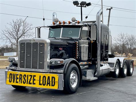 peterbilt trucks heavy haul