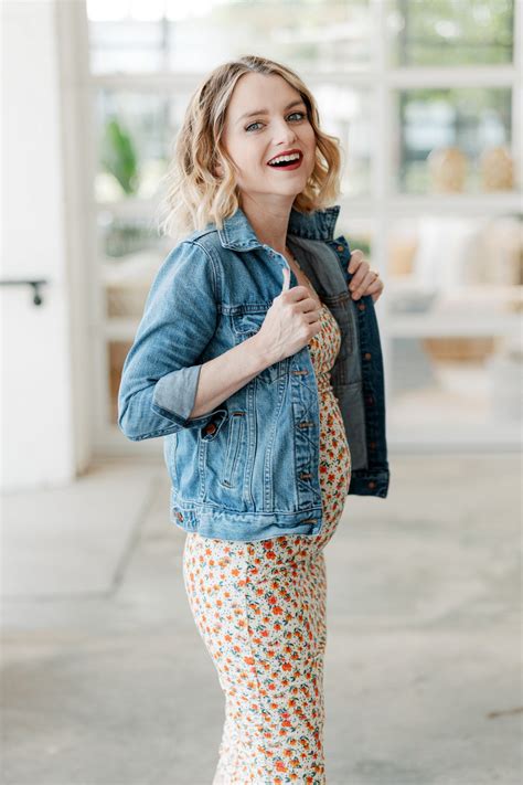 Petite Maternity Clothes: The Ultimate Guide For Expecting Moms