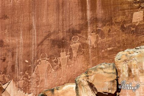 petroglyphs in capitol reef national park