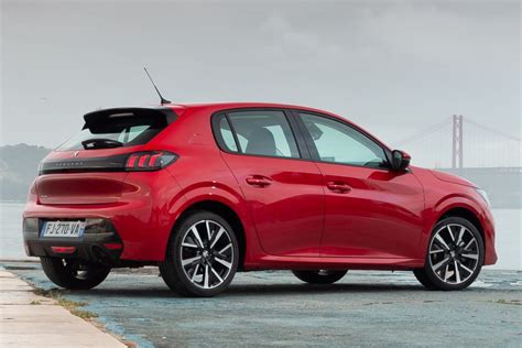 peugeot 208 active specification