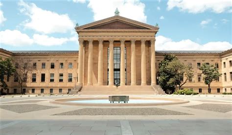 philadelphia museum of art parking free