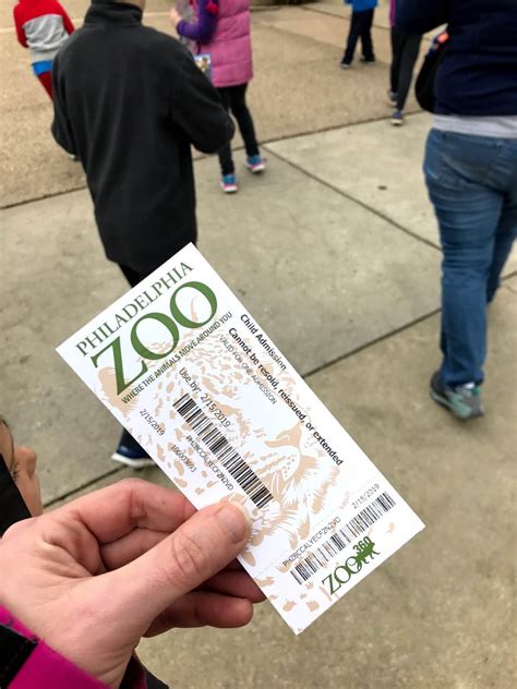 philadelphia zoo free tickets