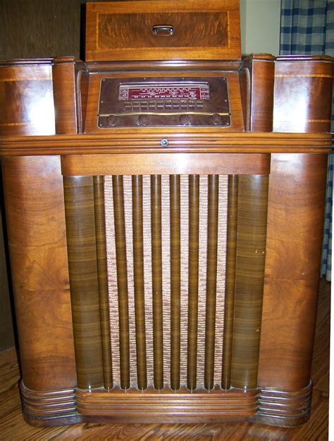 philco radio model 42-1010